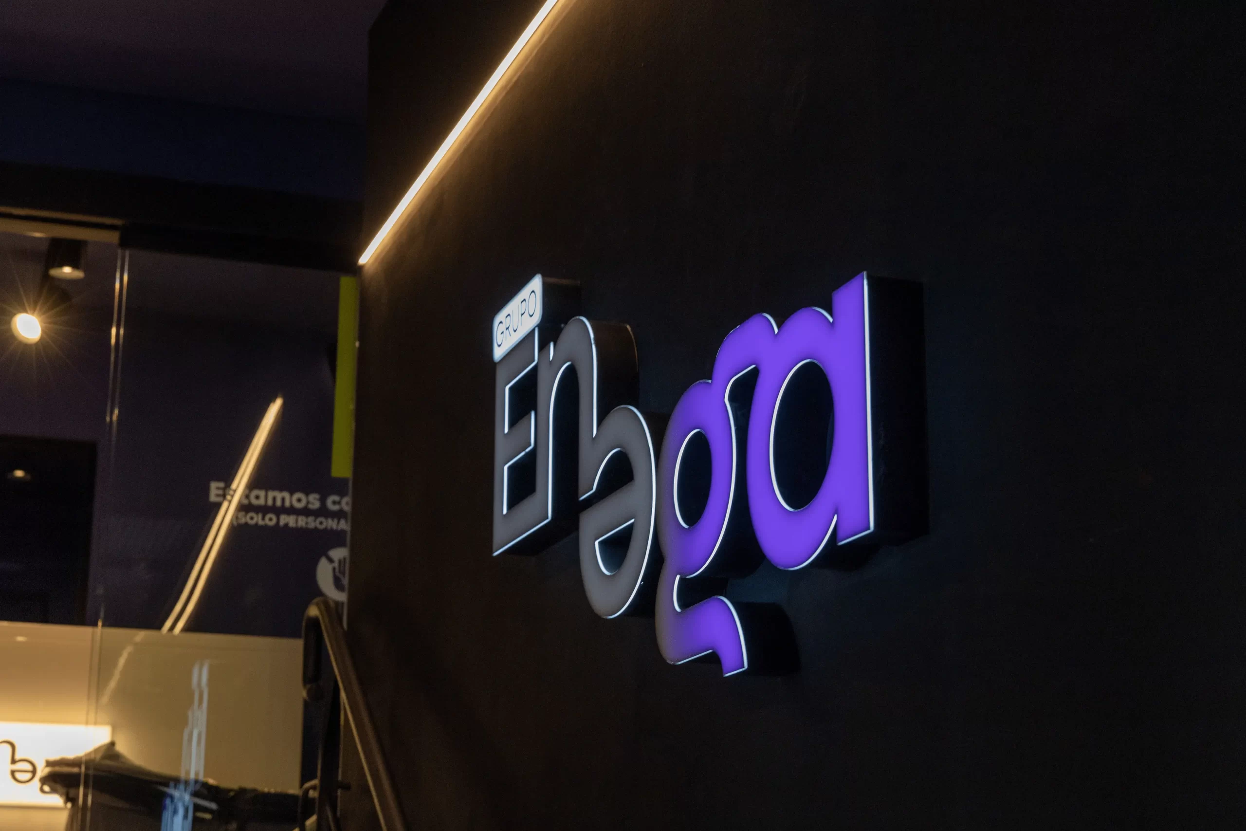 inauguración tienda Santander Enega